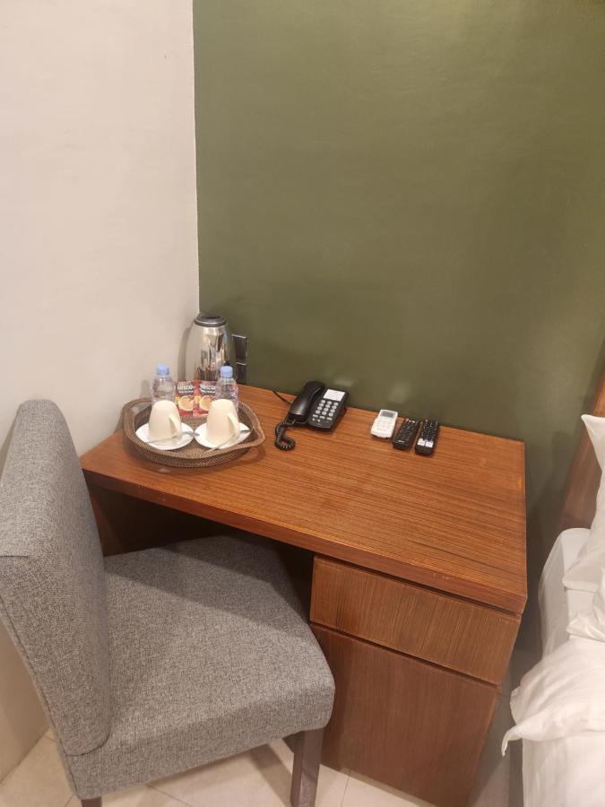 Hotel Herencia 625 Daraga  Экстерьер фото