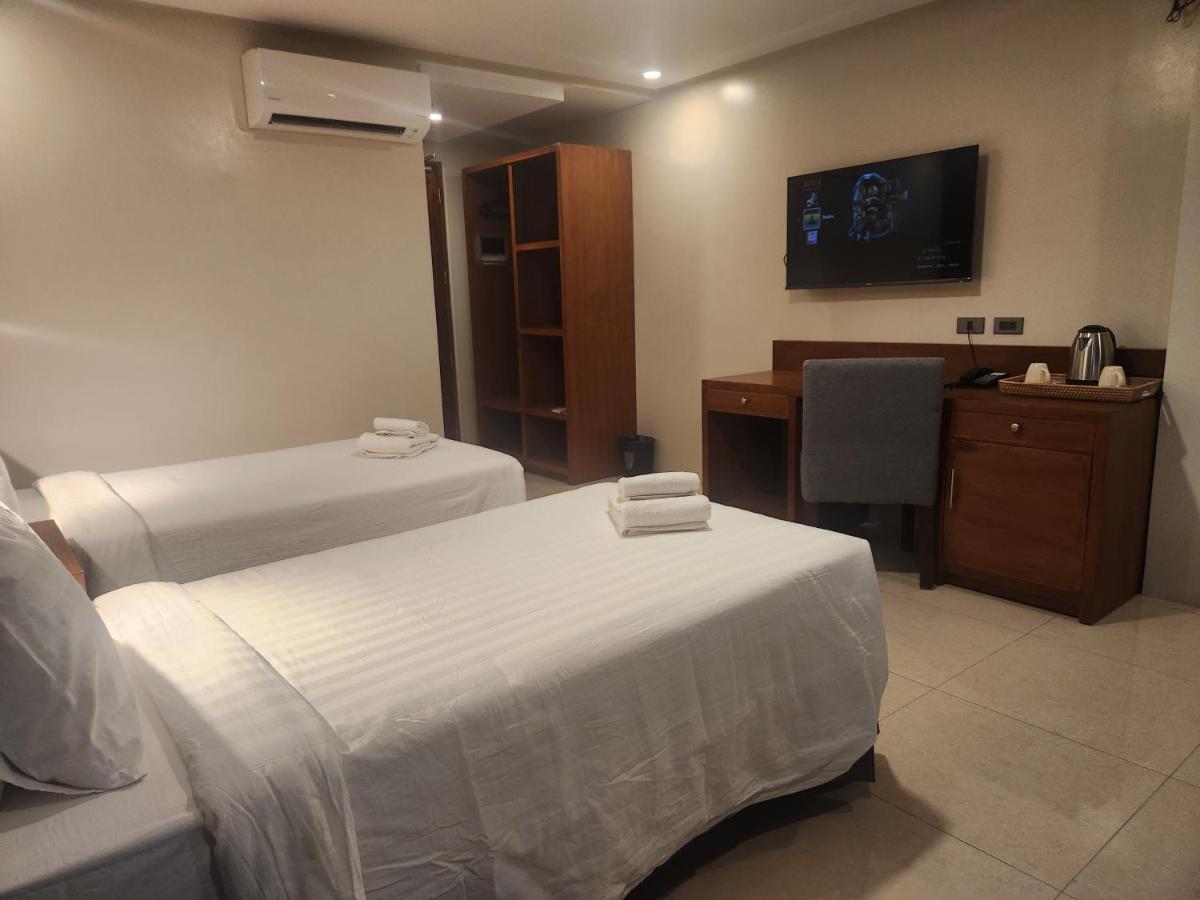Hotel Herencia 625 Daraga  Экстерьер фото