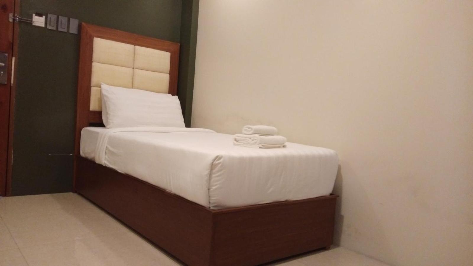 Hotel Herencia 625 Daraga  Экстерьер фото