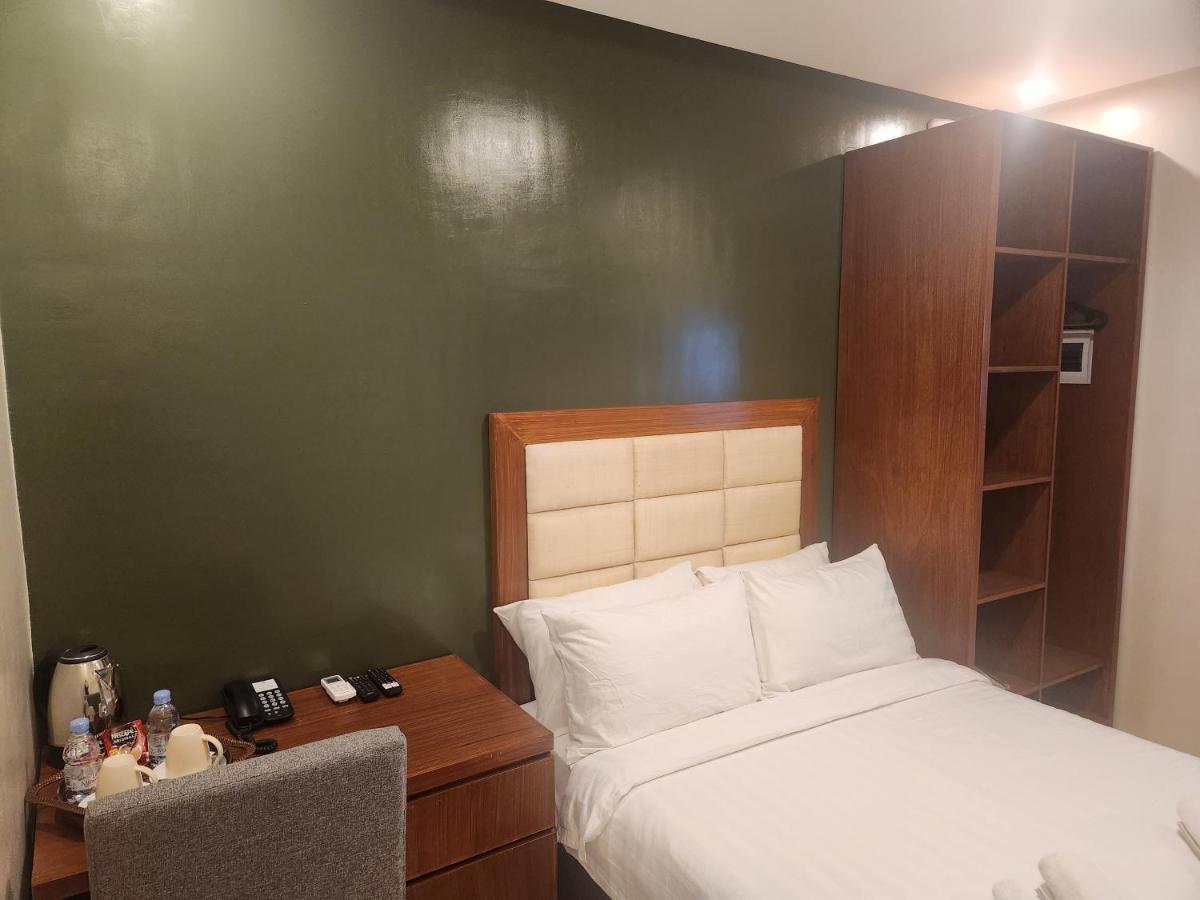 Hotel Herencia 625 Daraga  Экстерьер фото